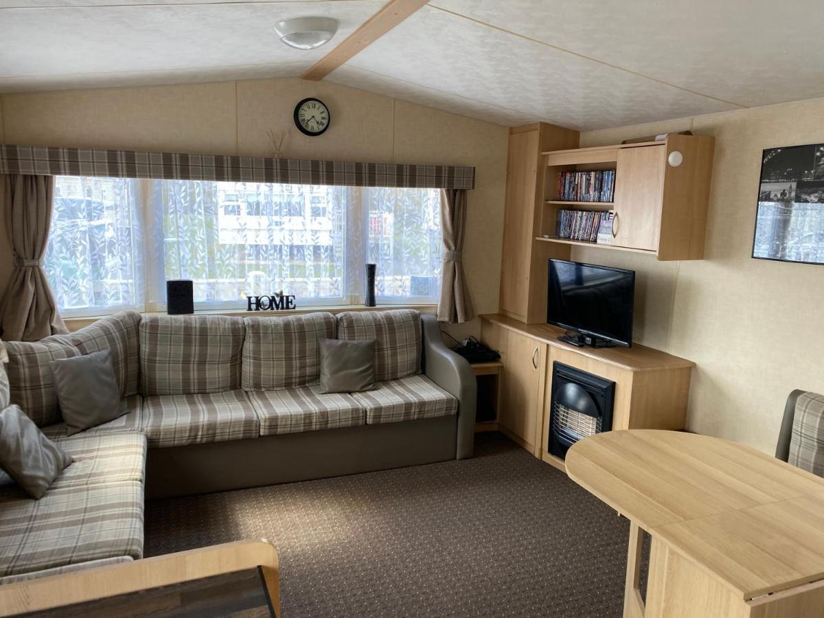 3 Bedroom 8 Berth Standard Basic Caravans With Hot Tub,Mountain Bikes Tattershall Exterior photo