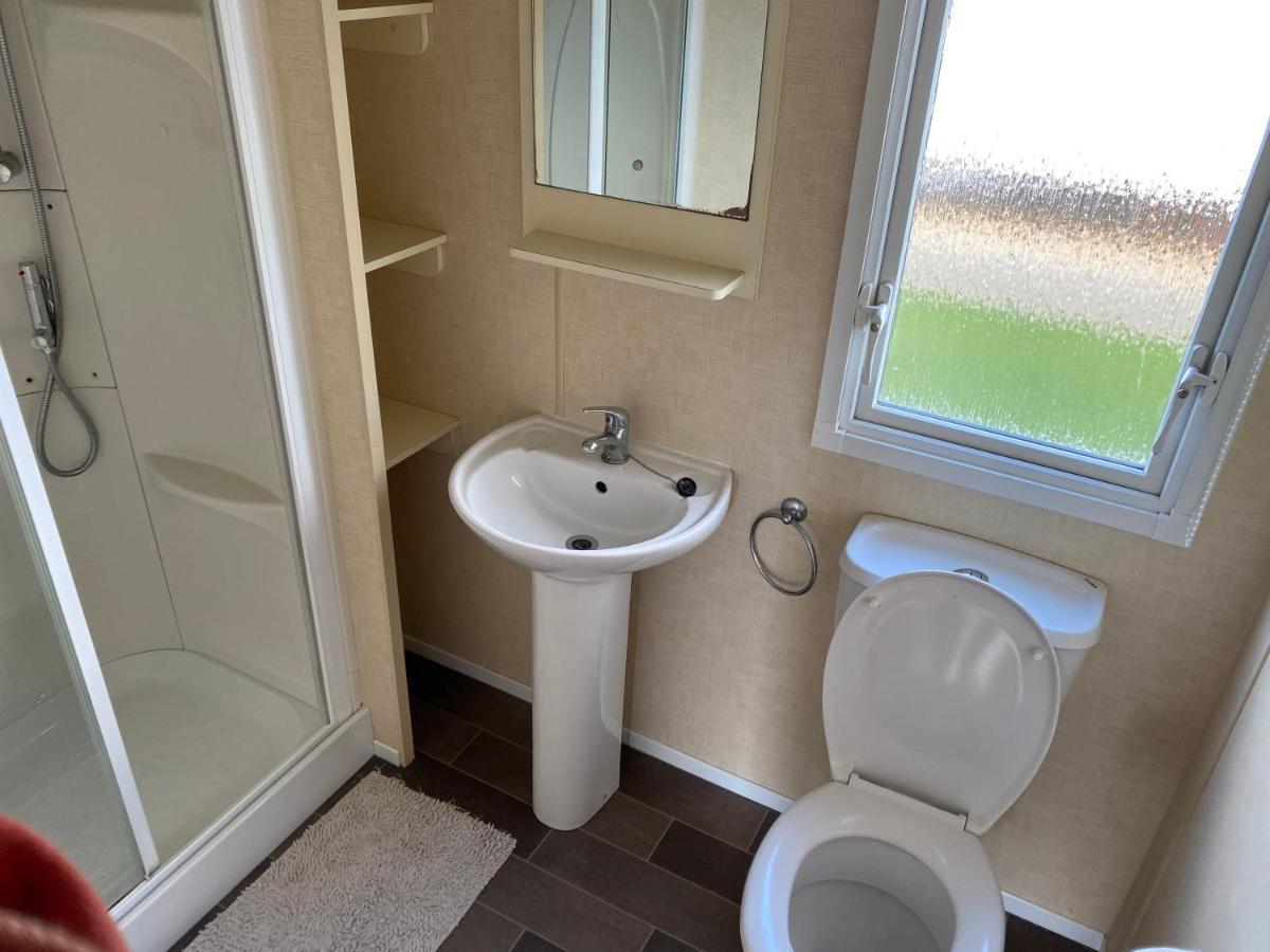 3 Bedroom 8 Berth Standard Basic Caravans With Hot Tub,Mountain Bikes Tattershall Exterior photo